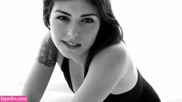 Daniella Pineda Onlyfans Photo Gallery 