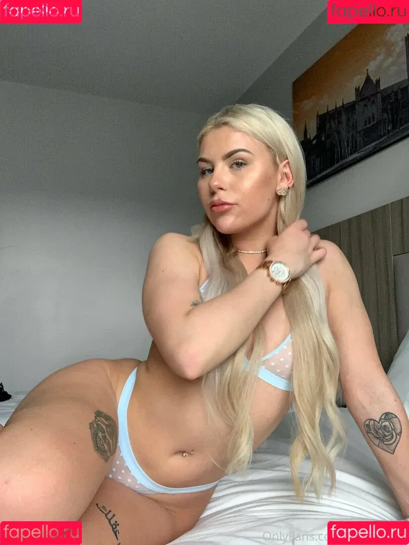 irltinaxfree Onlyfans Photo Gallery 