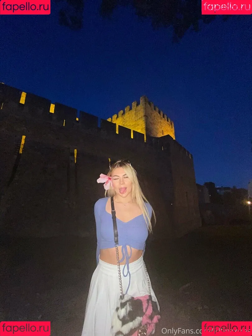 irltinaxfree Onlyfans Photo Gallery 
