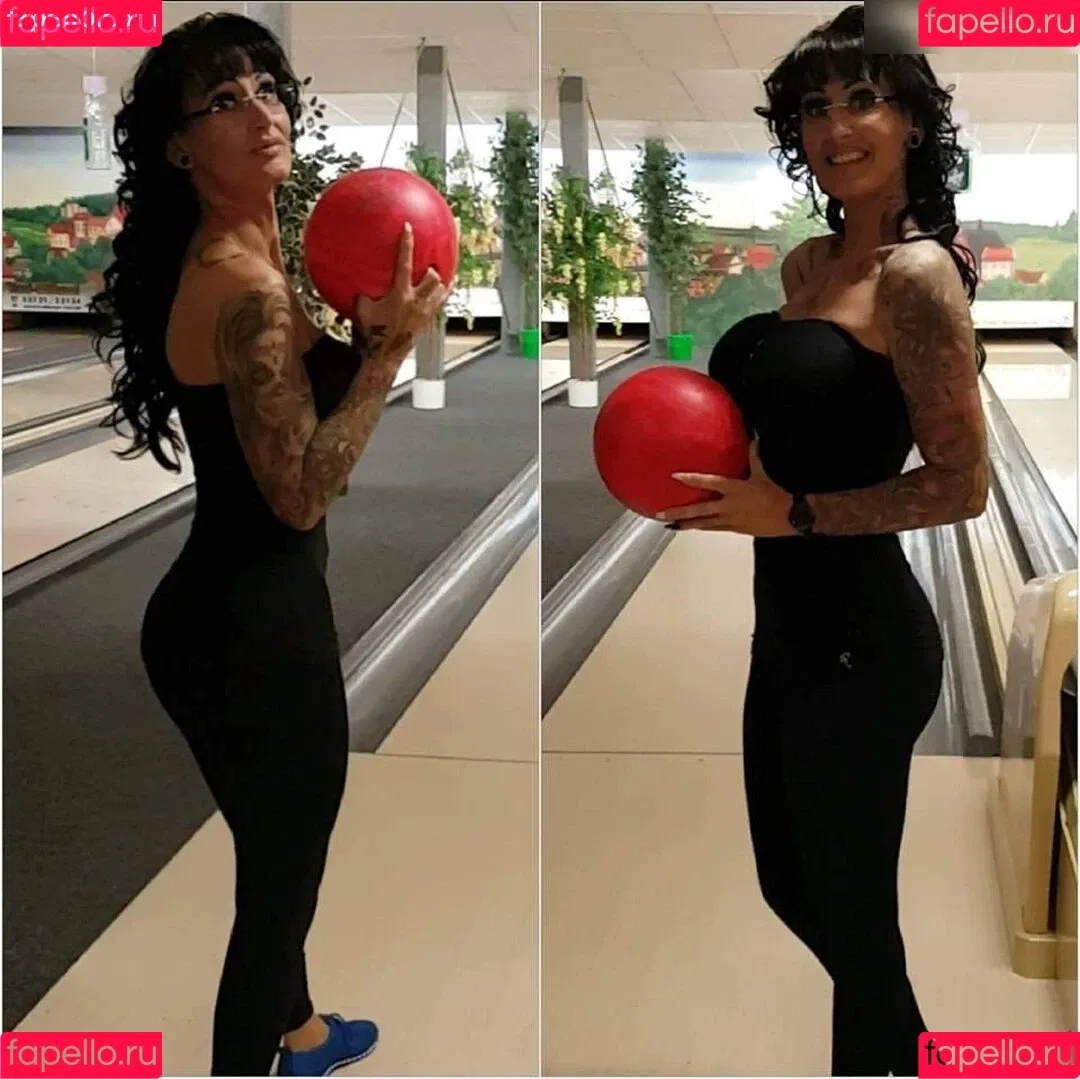 Sari Sander Onlyfans Photo Gallery 