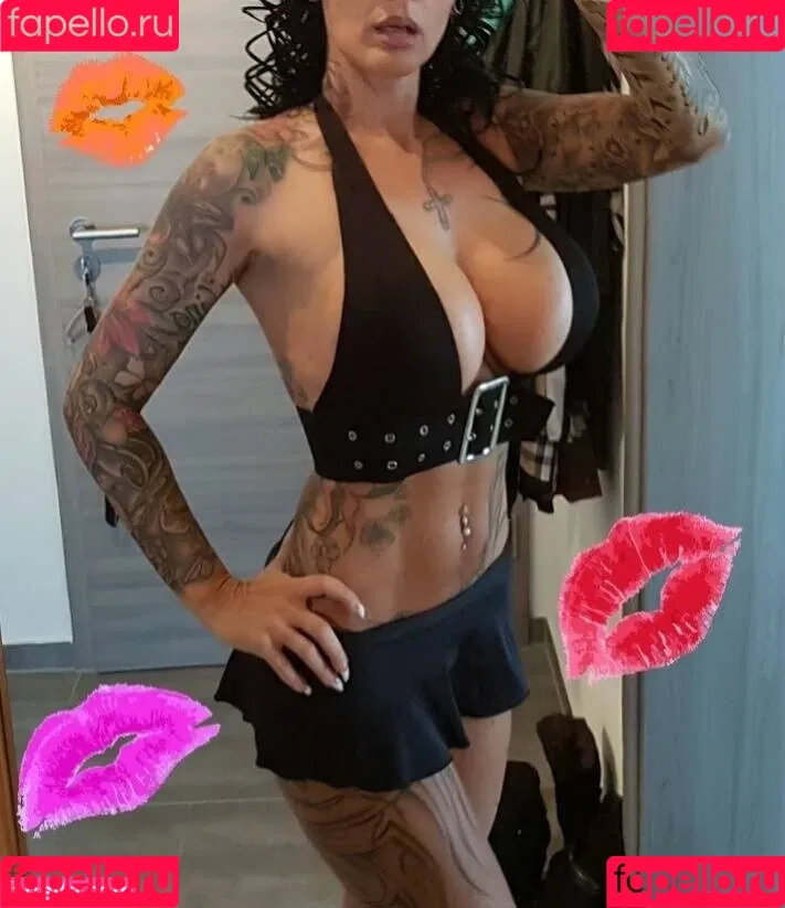 Sari Sander Onlyfans Photo Gallery 