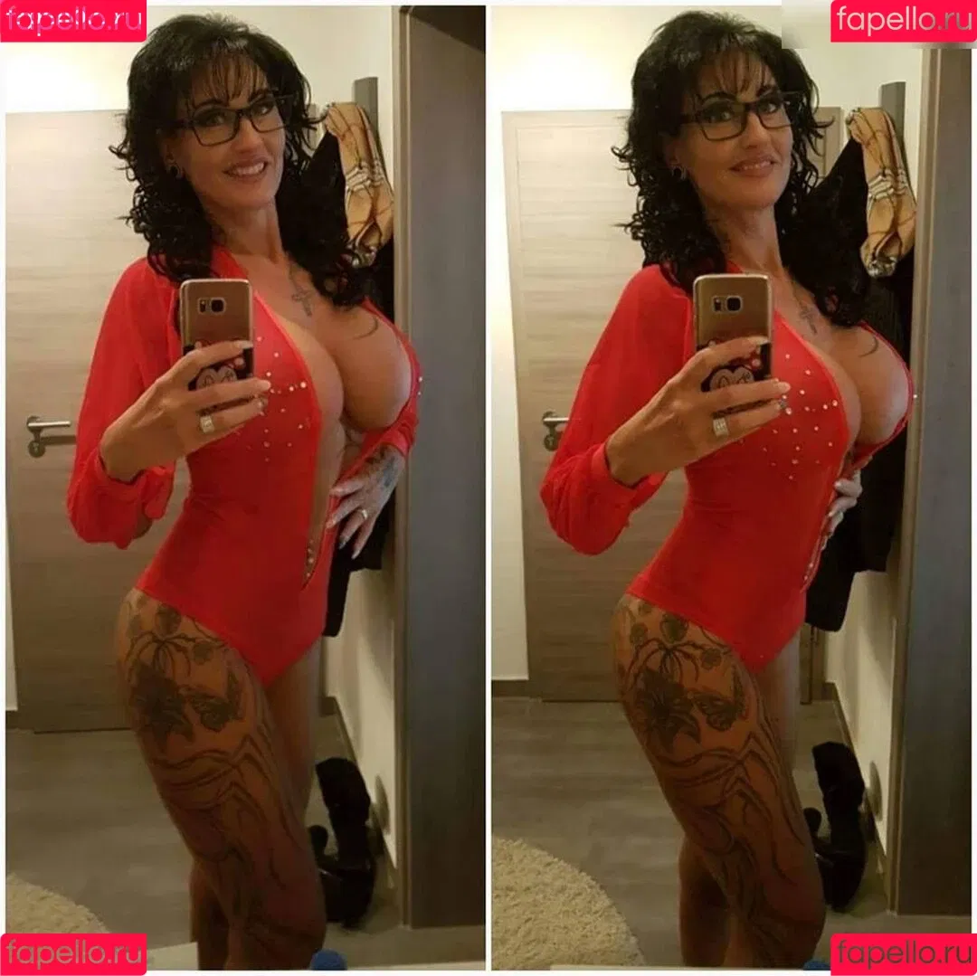 Sari Sander Onlyfans Photo Gallery 