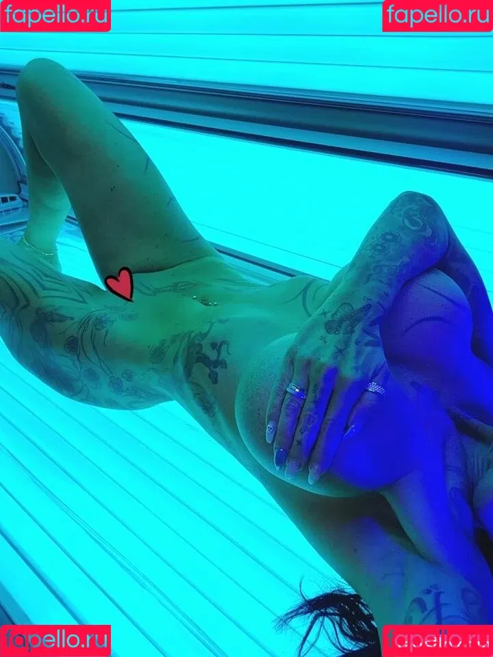 Sari Sander Onlyfans Photo Gallery 