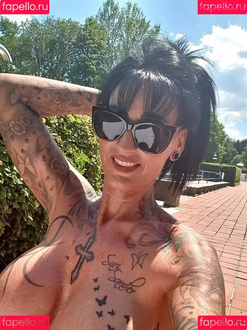 Sari Sander Onlyfans Photo Gallery 