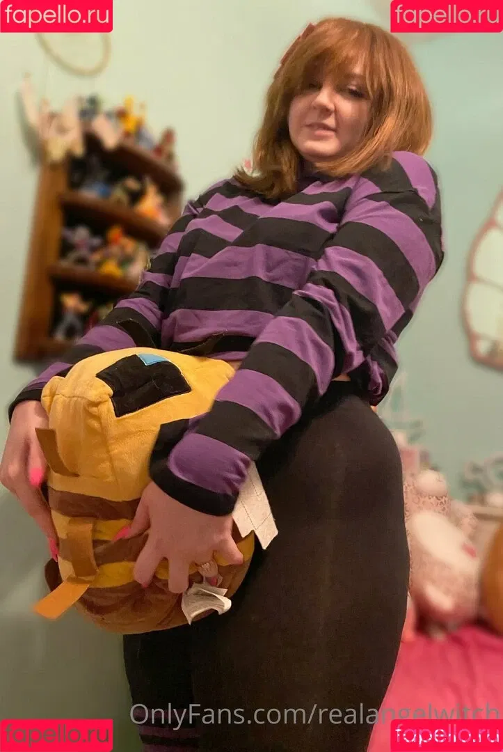 realangelwitch Onlyfans Photo Gallery 