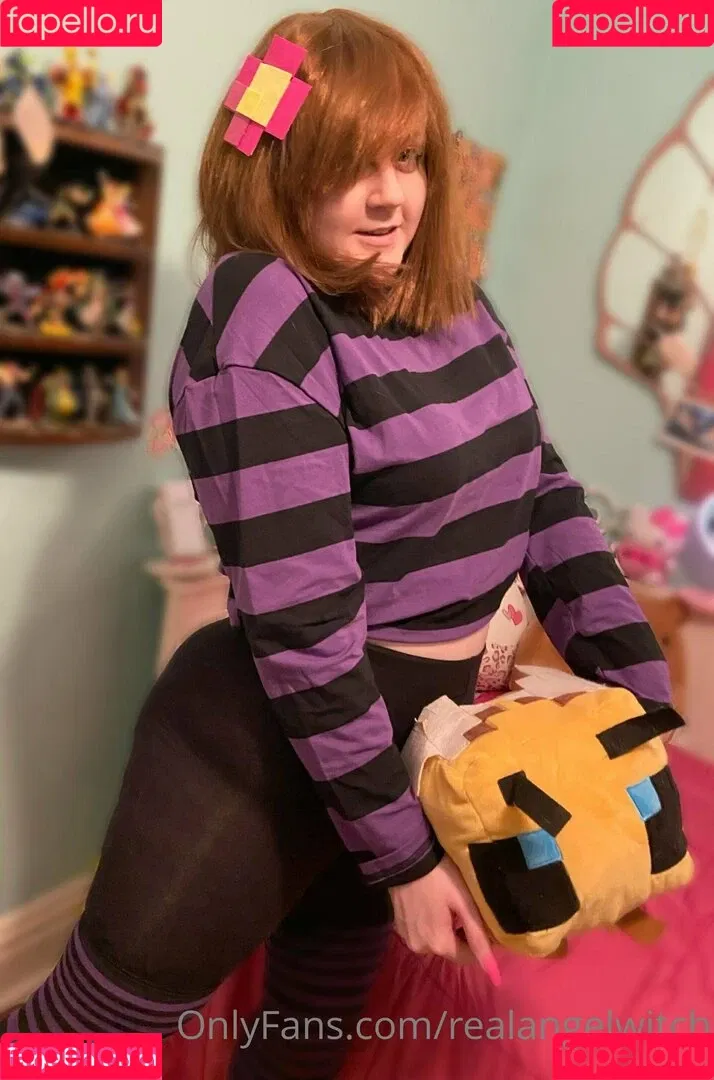 realangelwitch Onlyfans Photo Gallery 