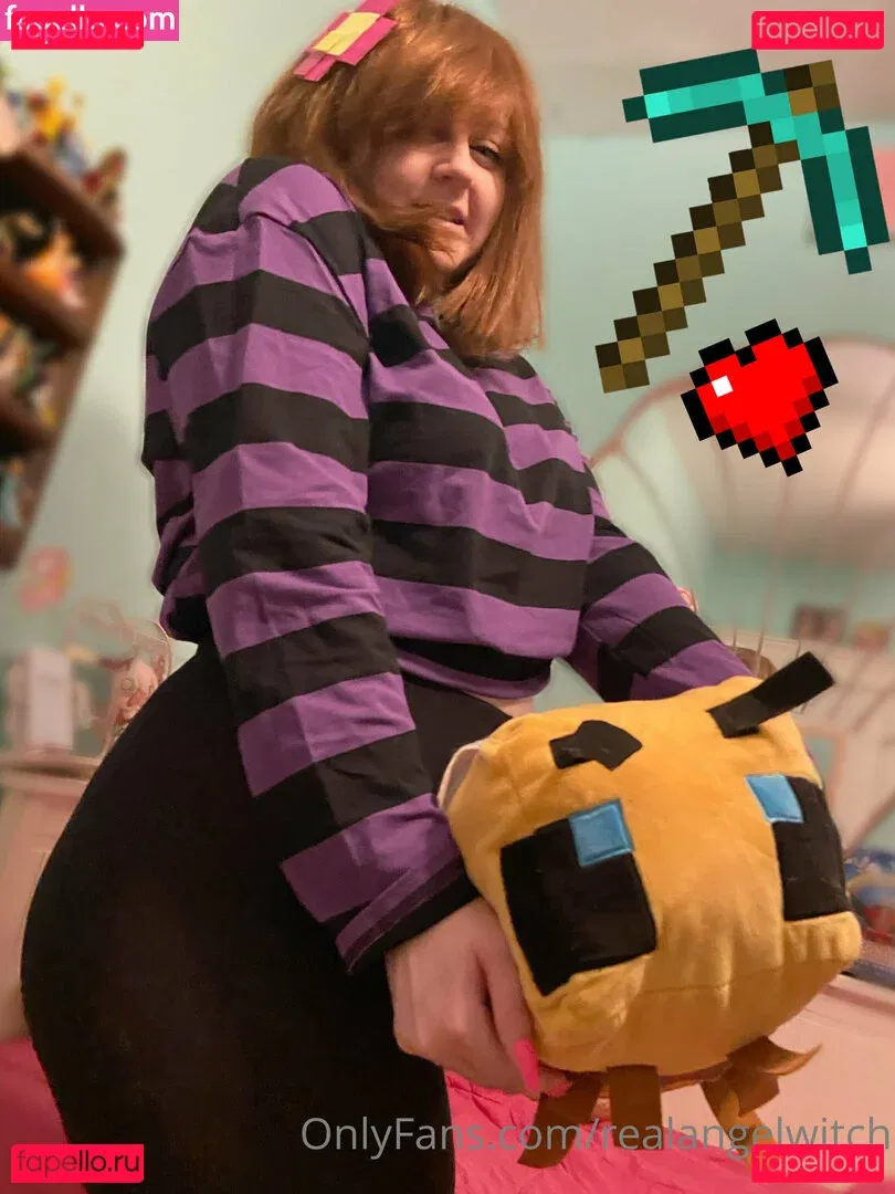 realangelwitch Onlyfans Photo Gallery 