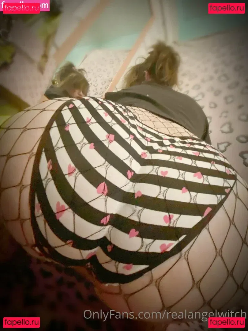 realangelwitch Onlyfans Photo Gallery 