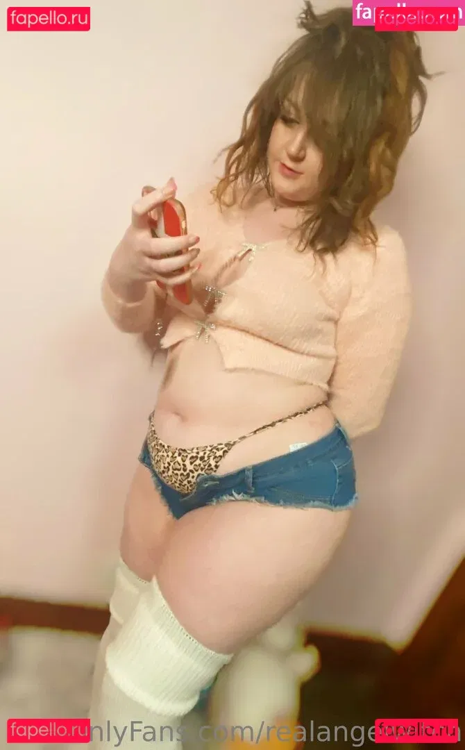 realangelwitch Onlyfans Photo Gallery 