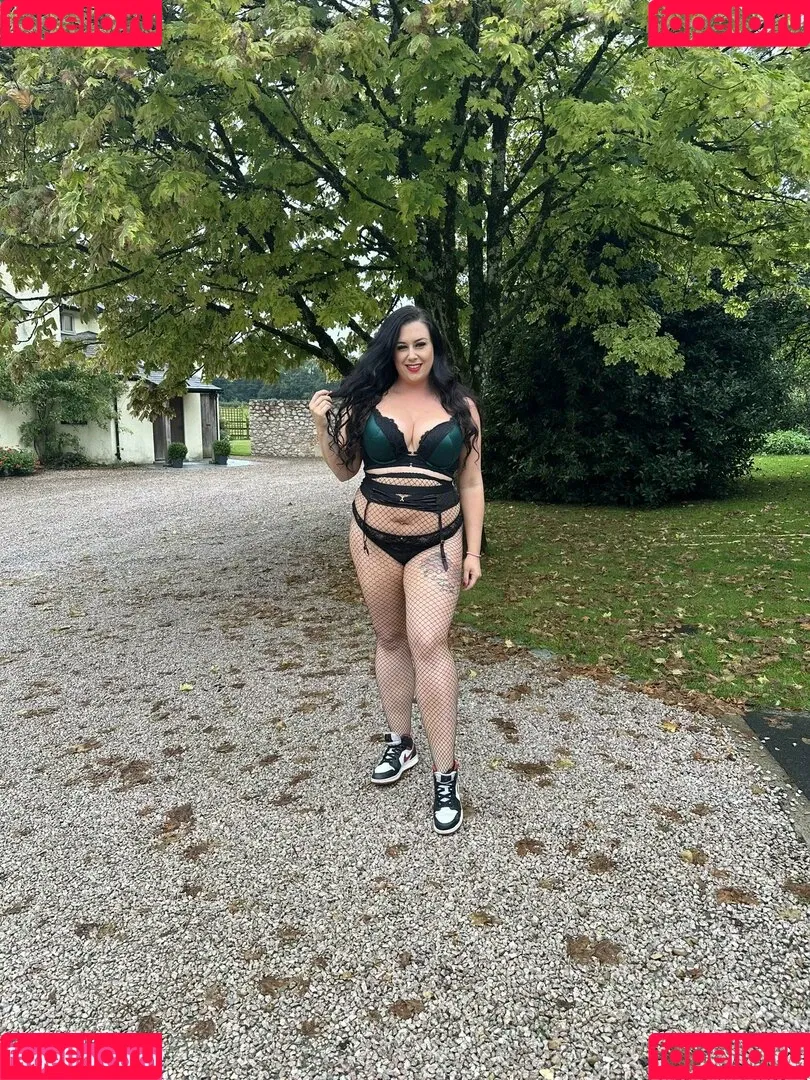 Miss Holly Onlyfans Photo Gallery 