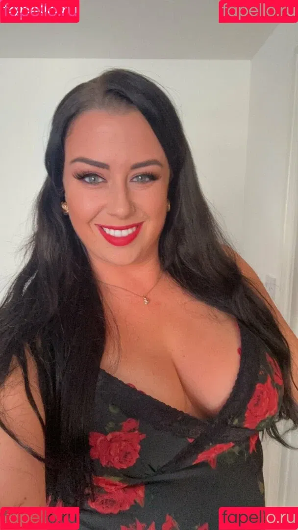 Miss Holly Onlyfans Photo Gallery 