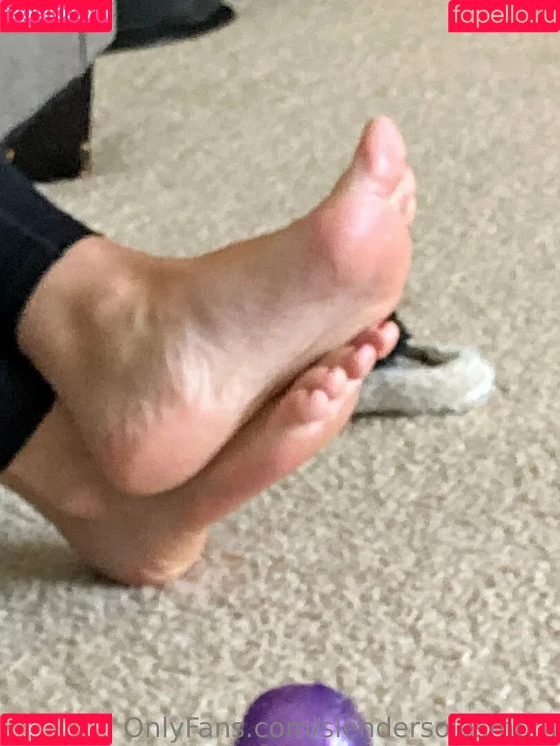 slendersolesmom Onlyfans Photo Gallery 
