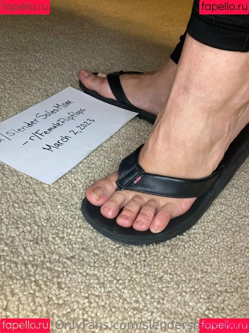 slendersolesmom Onlyfans Photo Gallery 