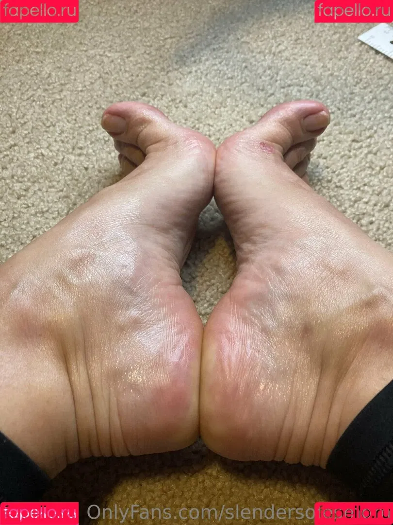 slendersolesmom Onlyfans Photo Gallery 