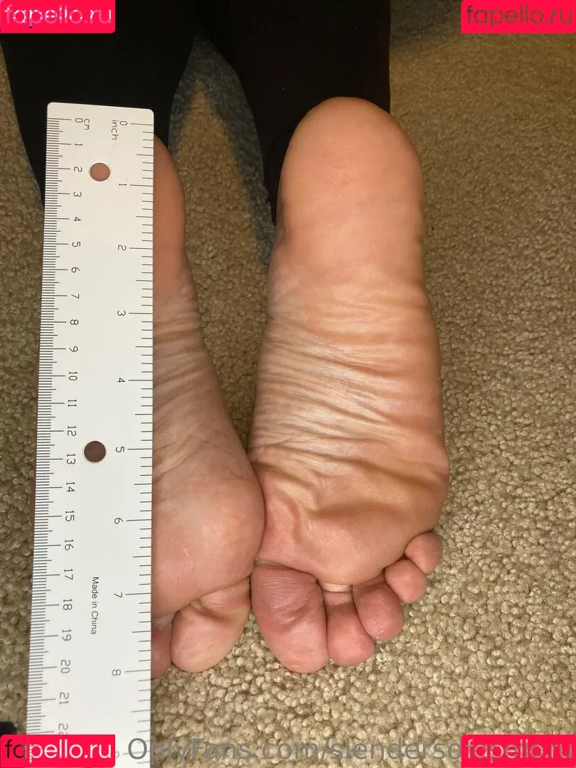 slendersolesmom Onlyfans Photo Gallery 