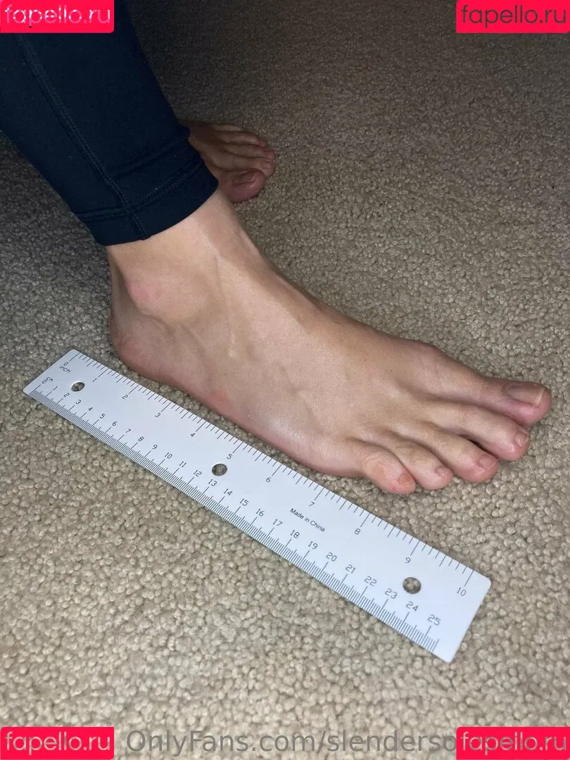 slendersolesmom Onlyfans Photo Gallery 