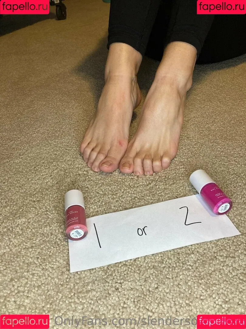 slendersolesmom Onlyfans Photo Gallery 