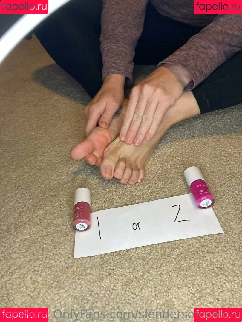 slendersolesmom Onlyfans Photo Gallery 