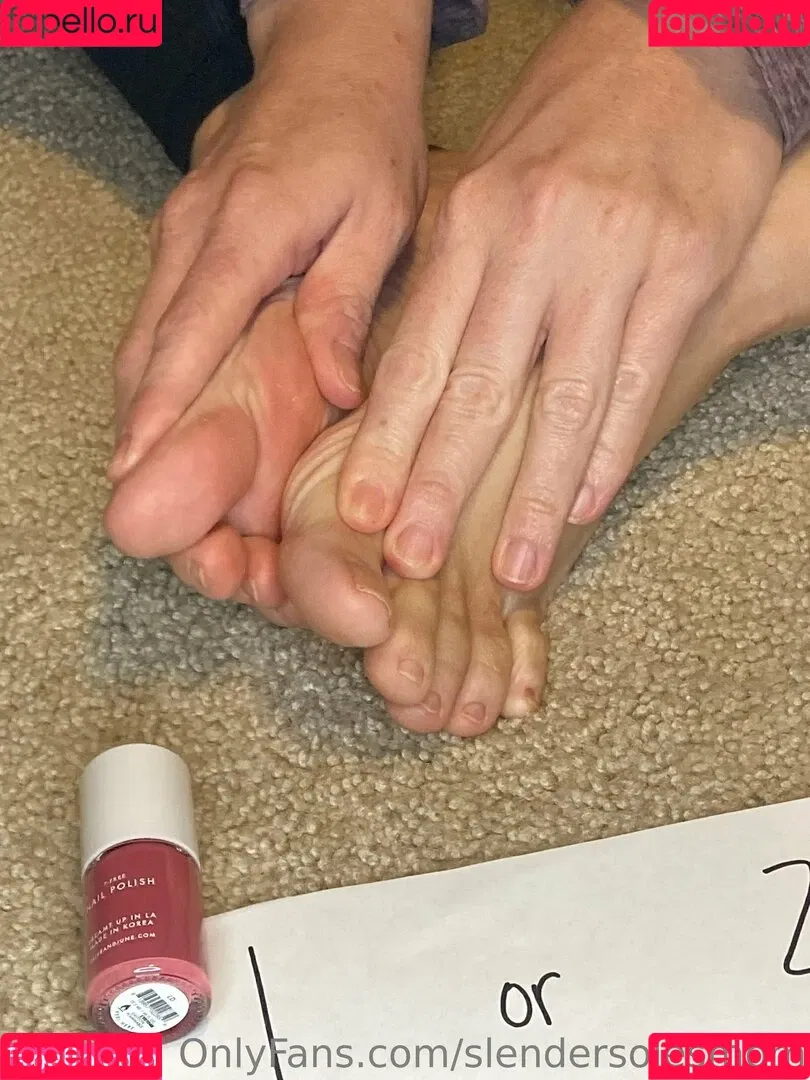 slendersolesmom Onlyfans Photo Gallery 