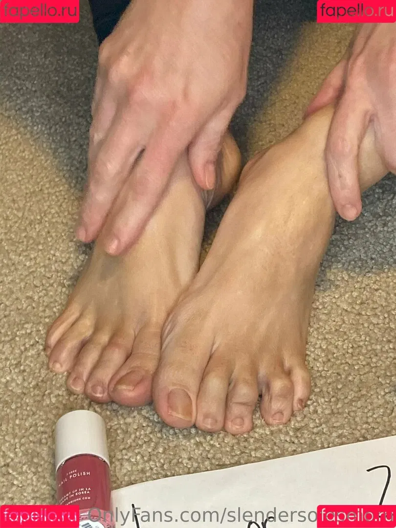 slendersolesmom Onlyfans Photo Gallery 