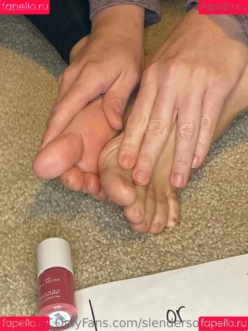 slendersolesmom Onlyfans Photo Gallery 