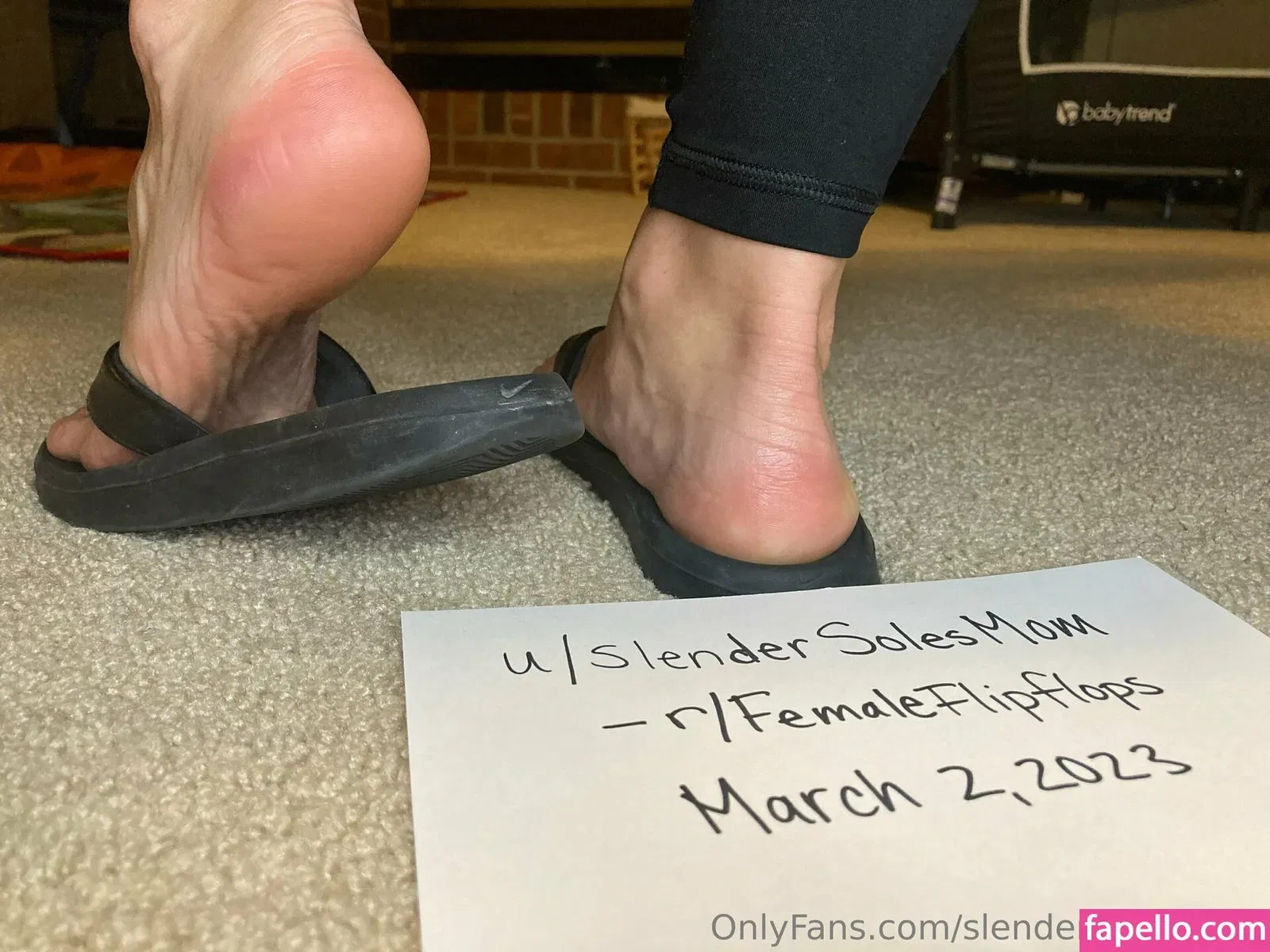 slendersolesmom Onlyfans Photo Gallery 