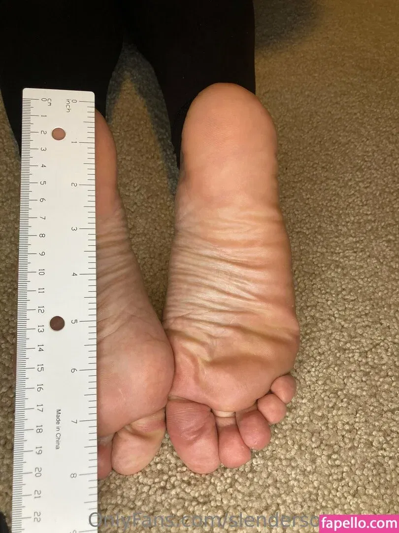 slendersolesmom Onlyfans Photo Gallery 
