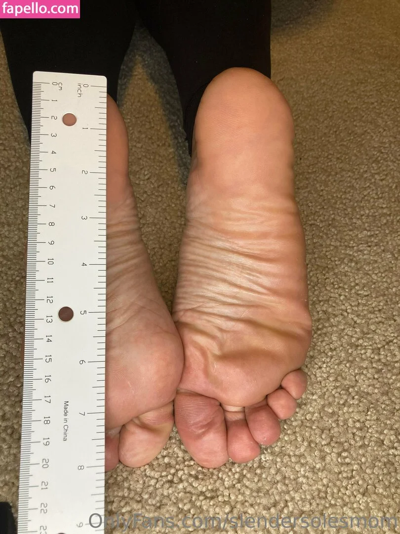slendersolesmom Onlyfans Photo Gallery 