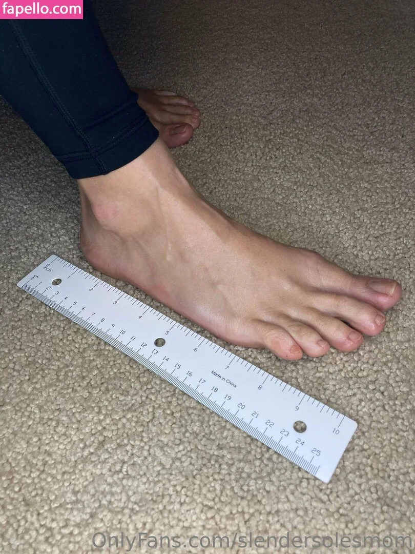 slendersolesmom Onlyfans Photo Gallery 