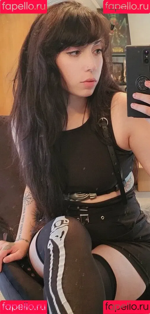 Layna Lazar Onlyfans Photo Gallery 