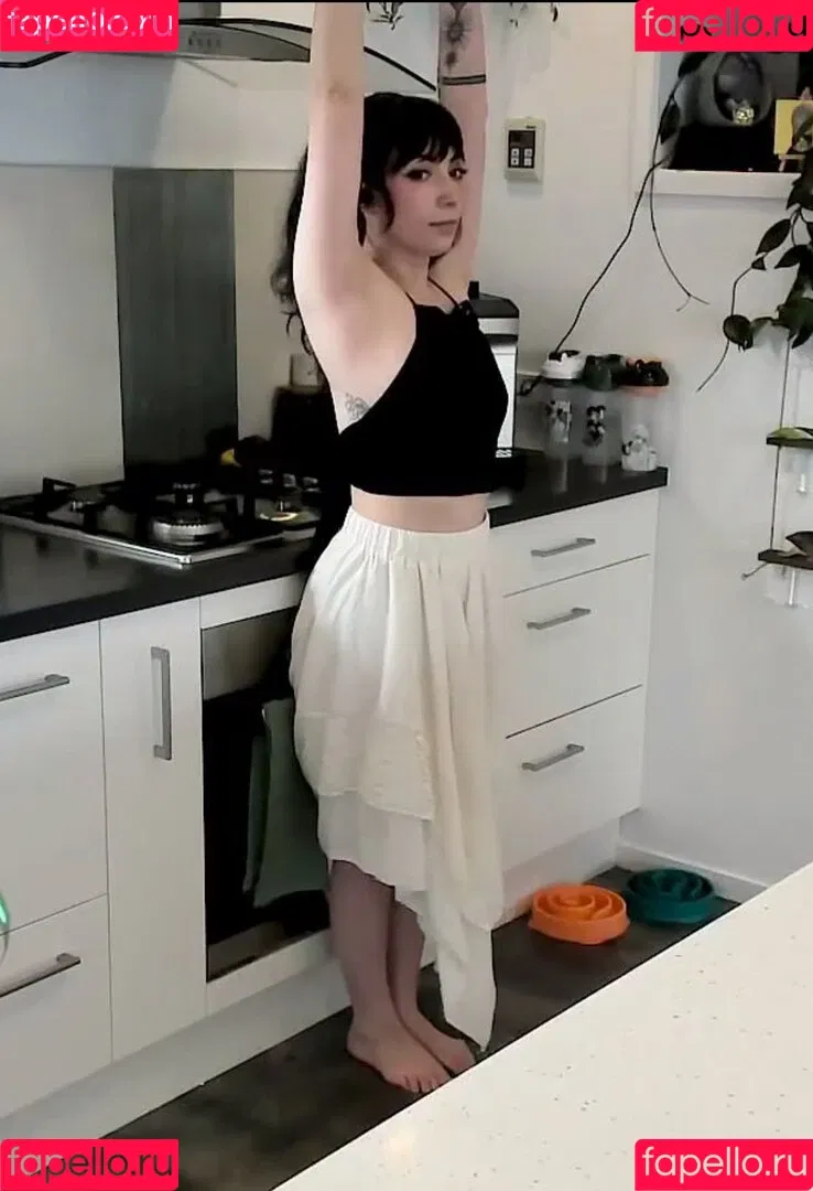 Layna Lazar Onlyfans Photo Gallery 