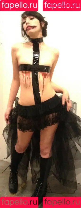 Layna Lazar Onlyfans Photo Gallery 