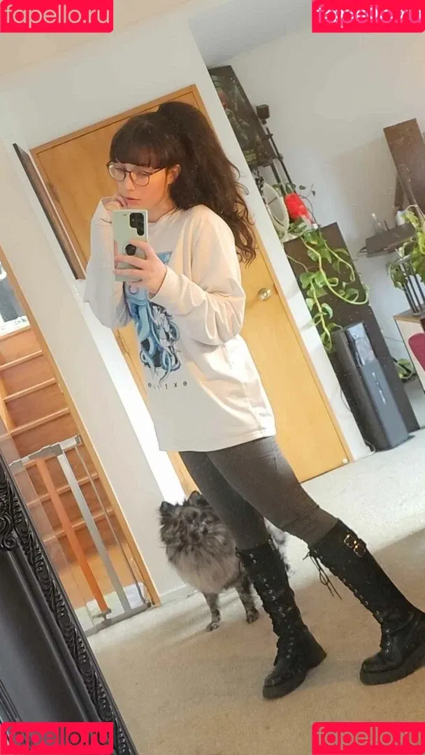 Layna Lazar Onlyfans Photo Gallery 