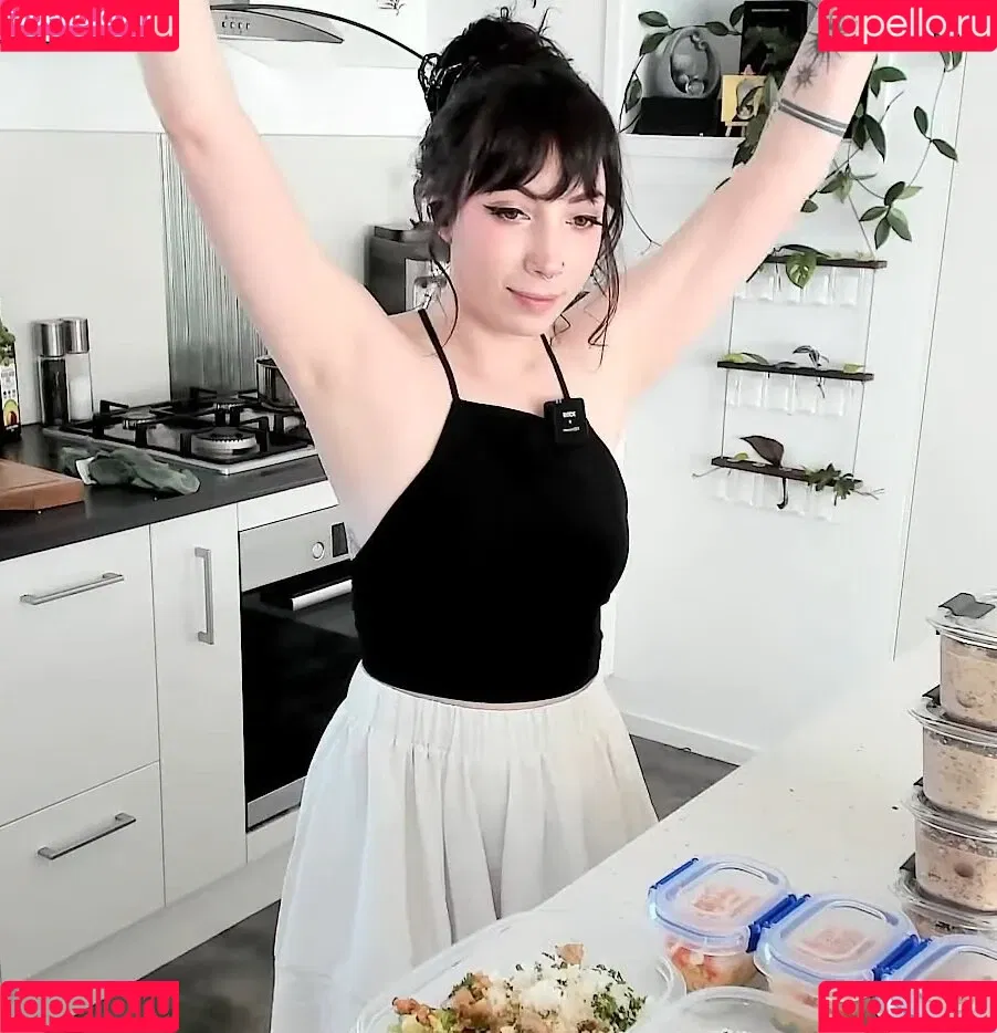 Layna Lazar Onlyfans Photo Gallery 