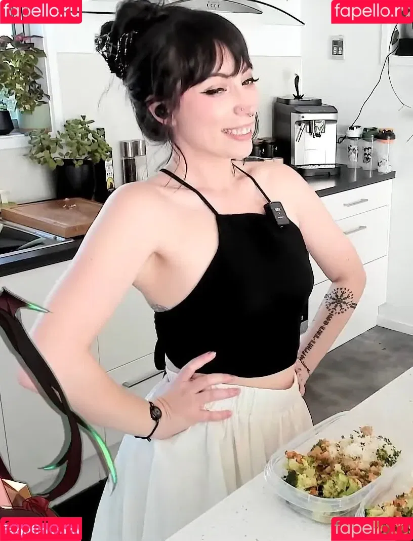 Layna Lazar Onlyfans Photo Gallery 