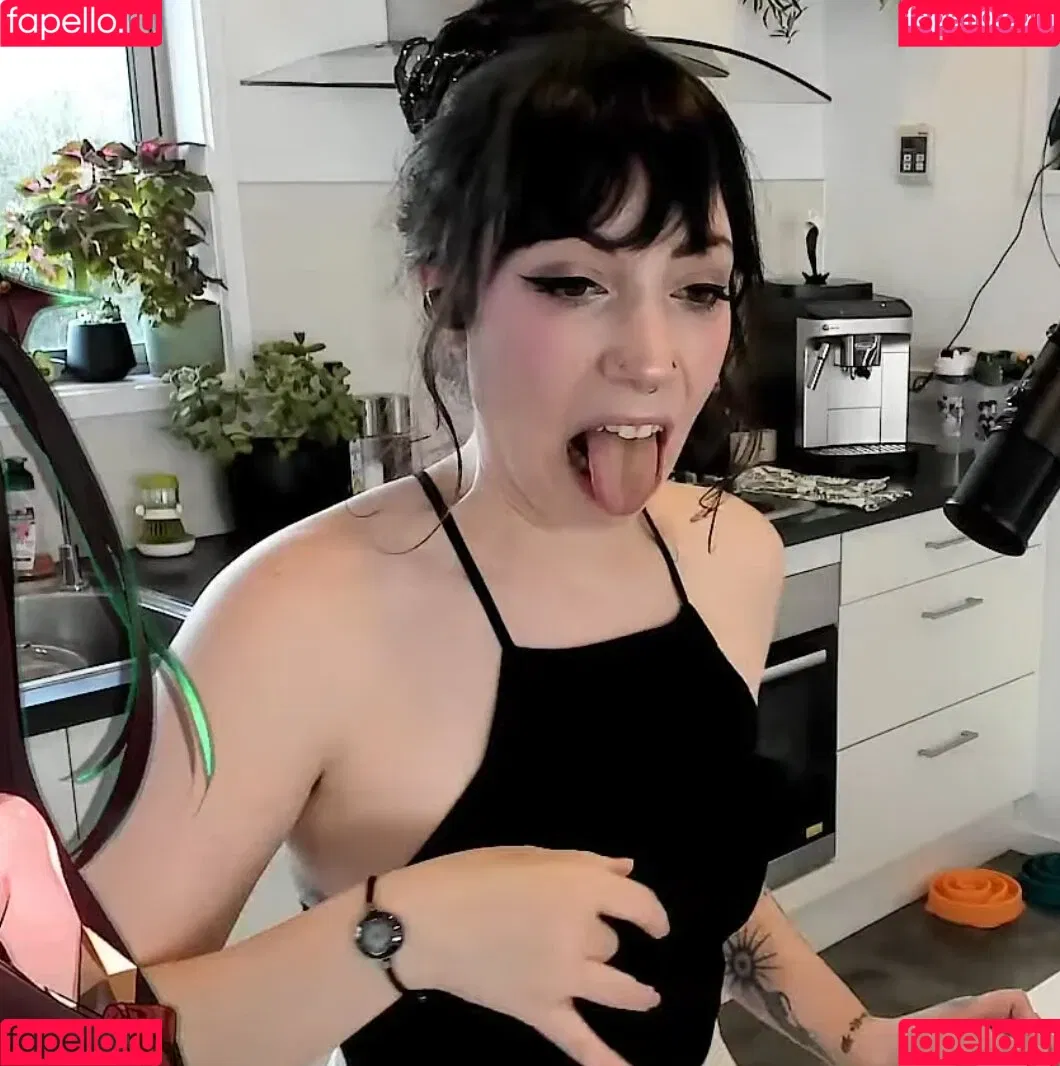 Layna Lazar Onlyfans Photo Gallery 