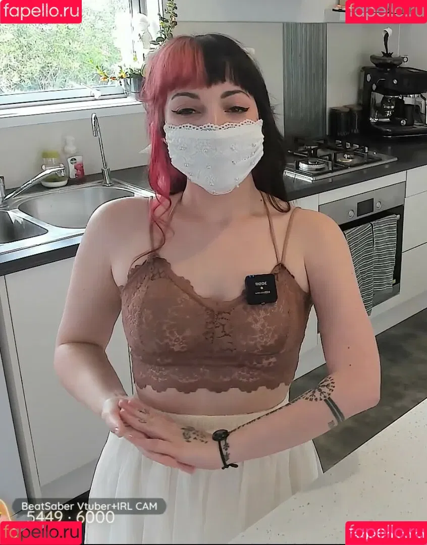 Layna Lazar Onlyfans Photo Gallery 