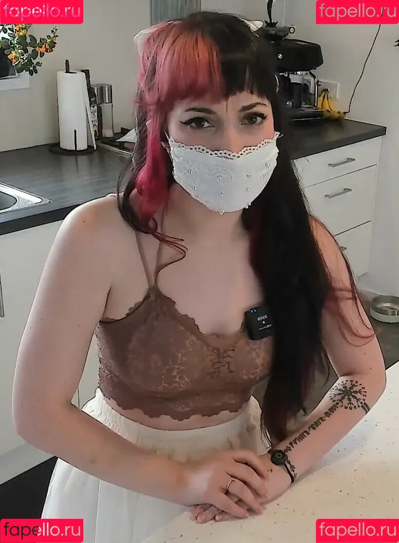 Layna Lazar Onlyfans Photo Gallery 