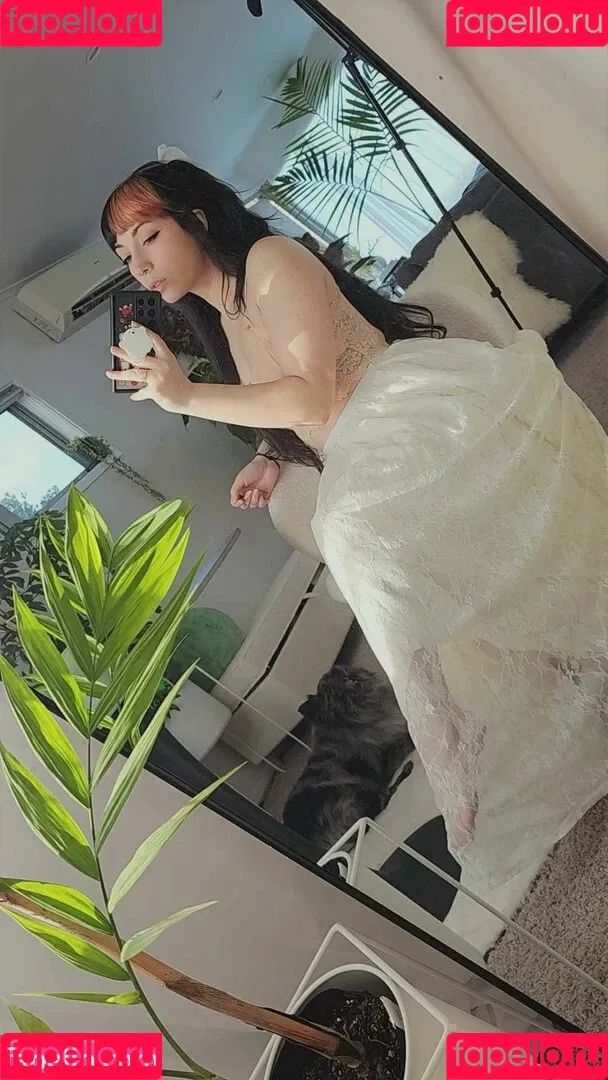 Layna Lazar Onlyfans Photo Gallery 