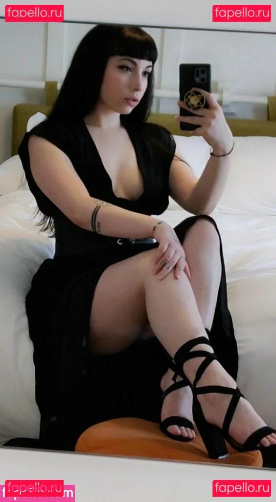 Layna Lazar Onlyfans Photo Gallery 