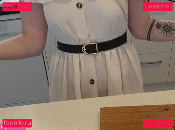 Layna Lazar Onlyfans Photo Gallery 