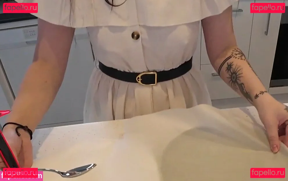 Layna Lazar Onlyfans Photo Gallery 