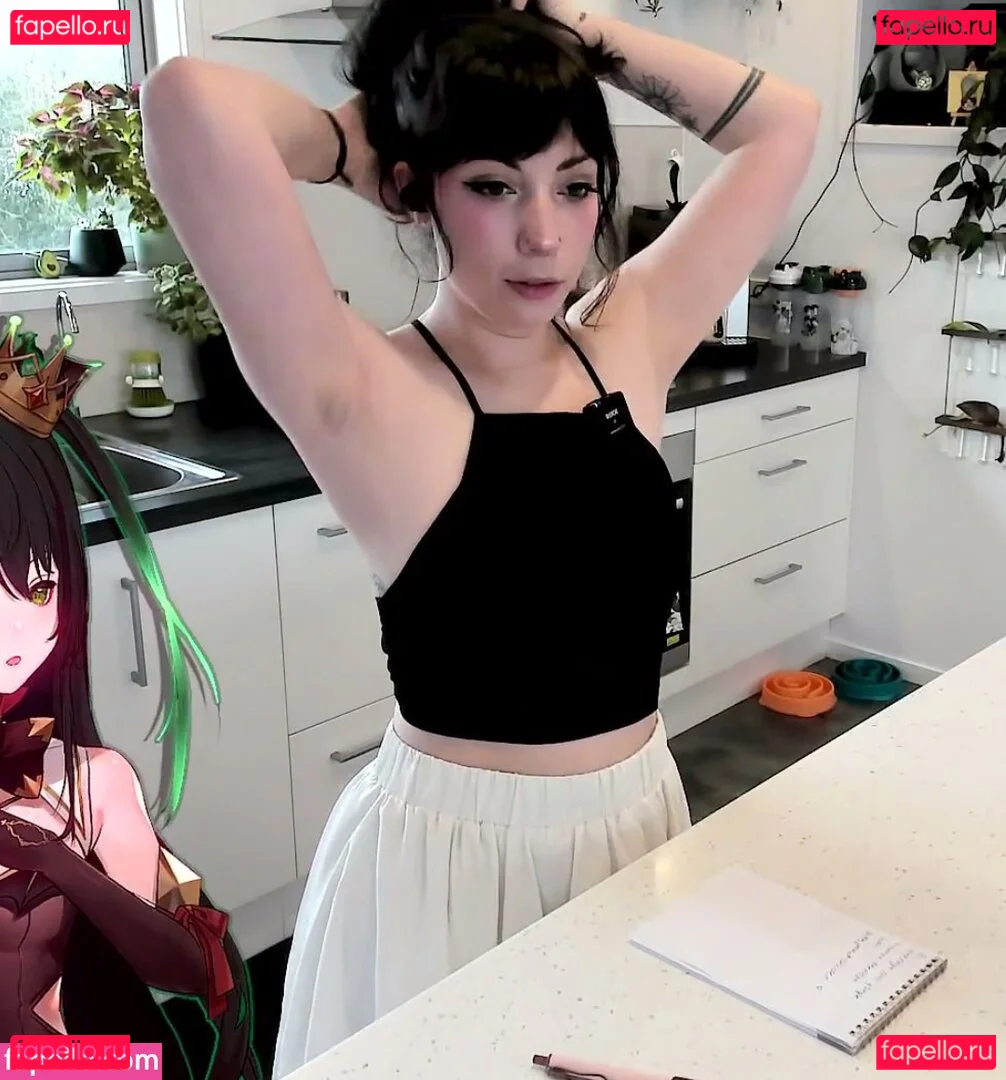 Layna Lazar Onlyfans Photo Gallery 