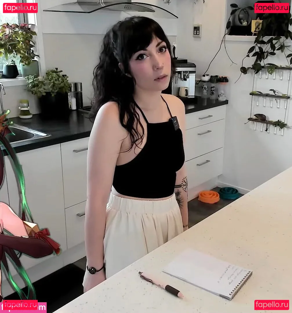 Layna Lazar Onlyfans Photo Gallery 