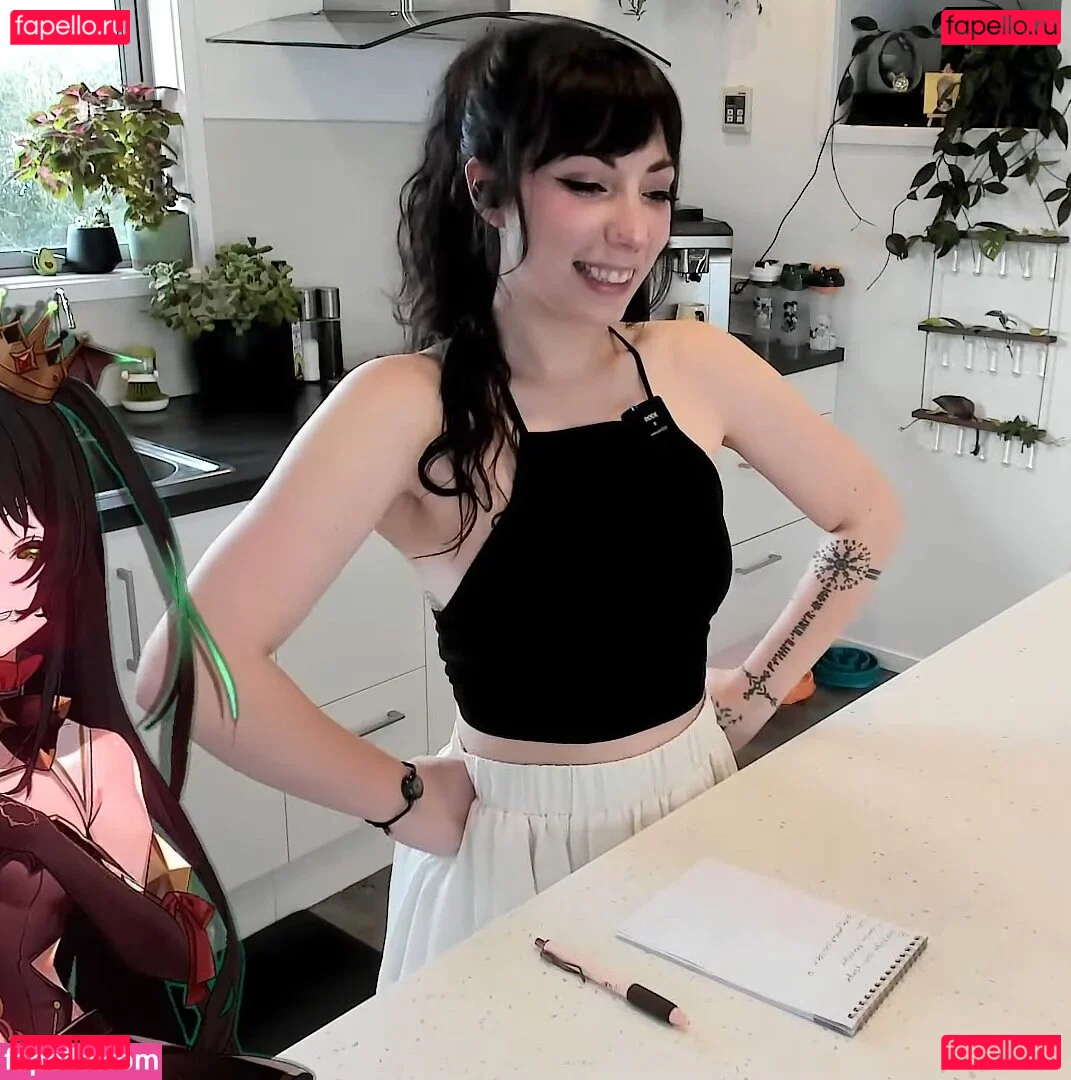 Layna Lazar Onlyfans Photo Gallery 