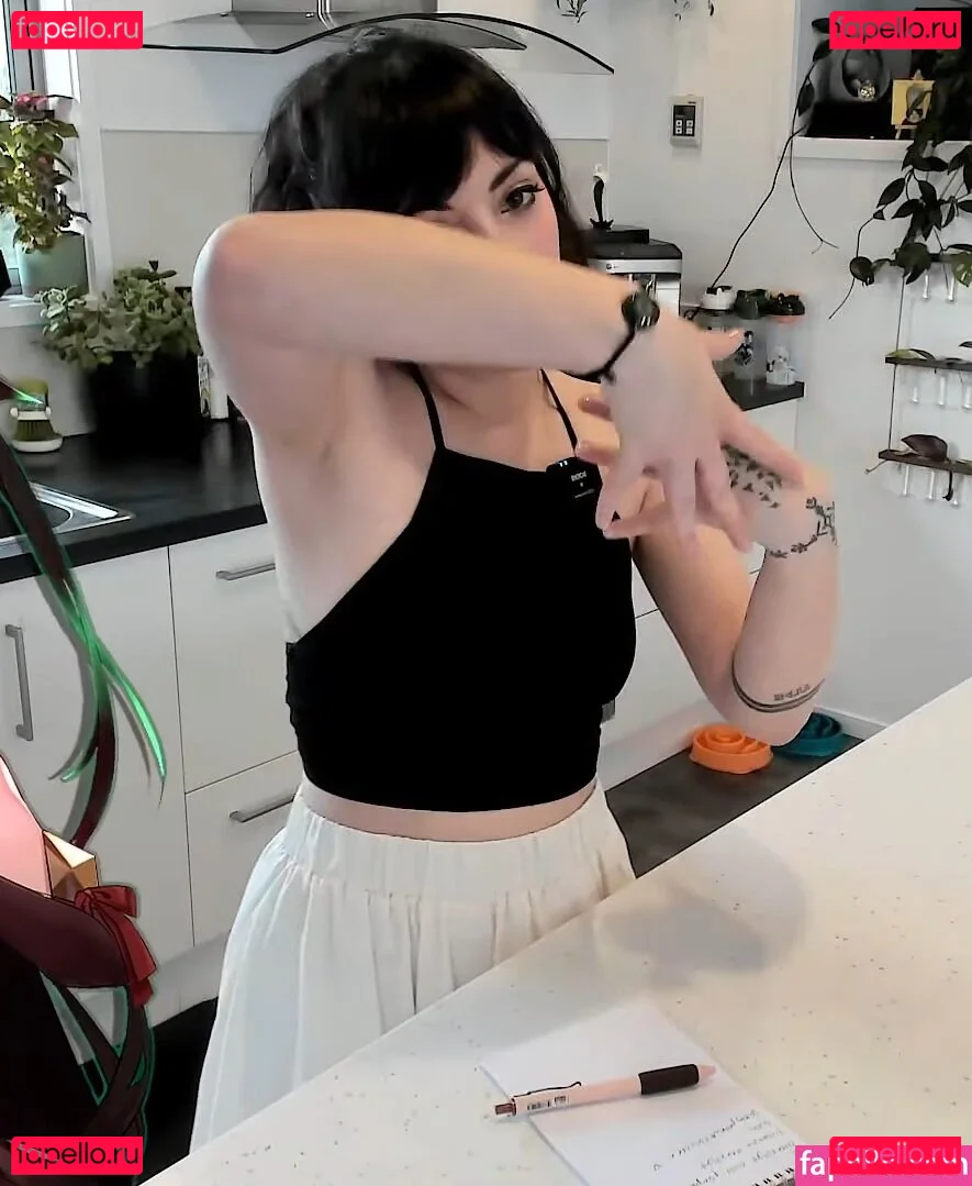 Layna Lazar Onlyfans Photo Gallery 