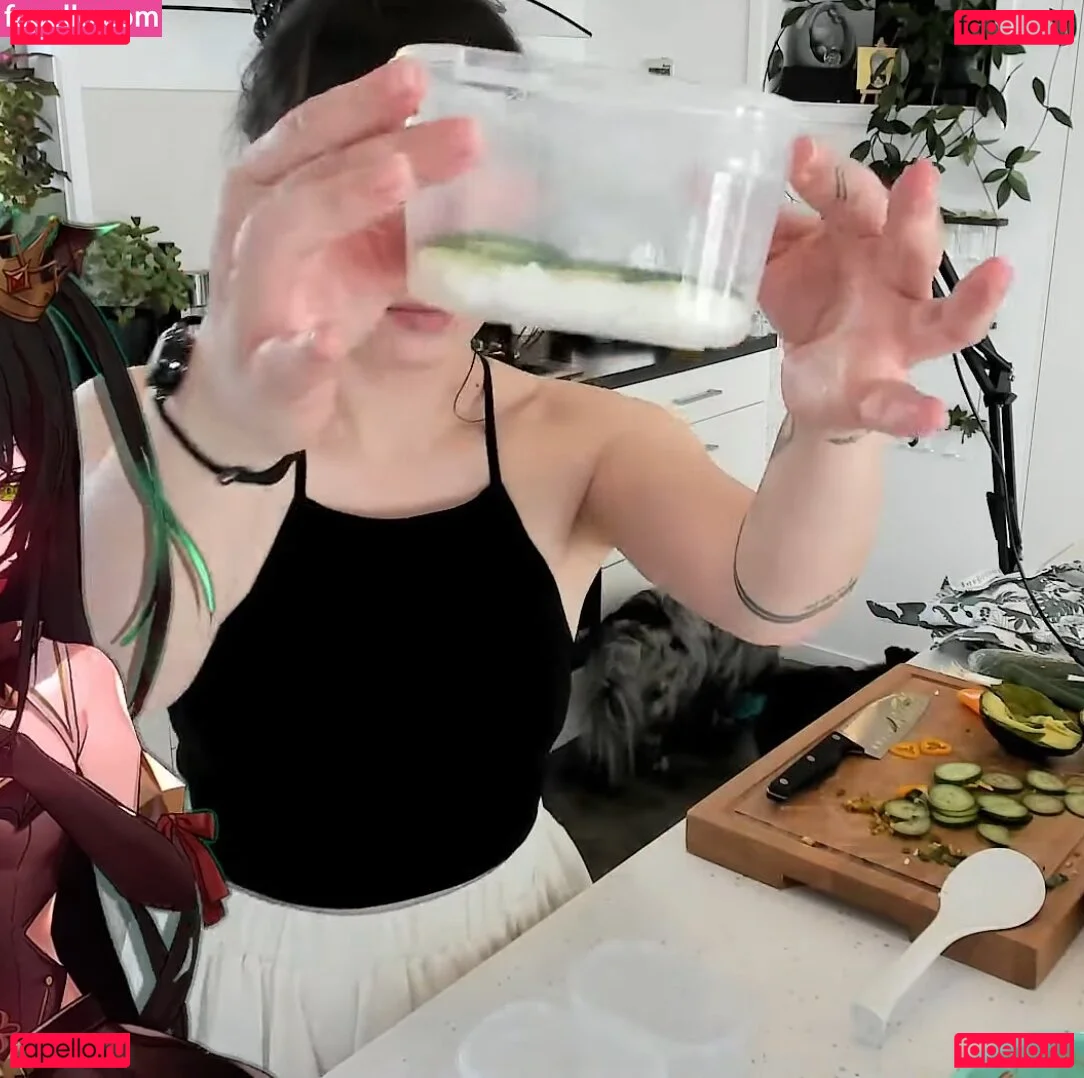 Layna Lazar Onlyfans Photo Gallery 