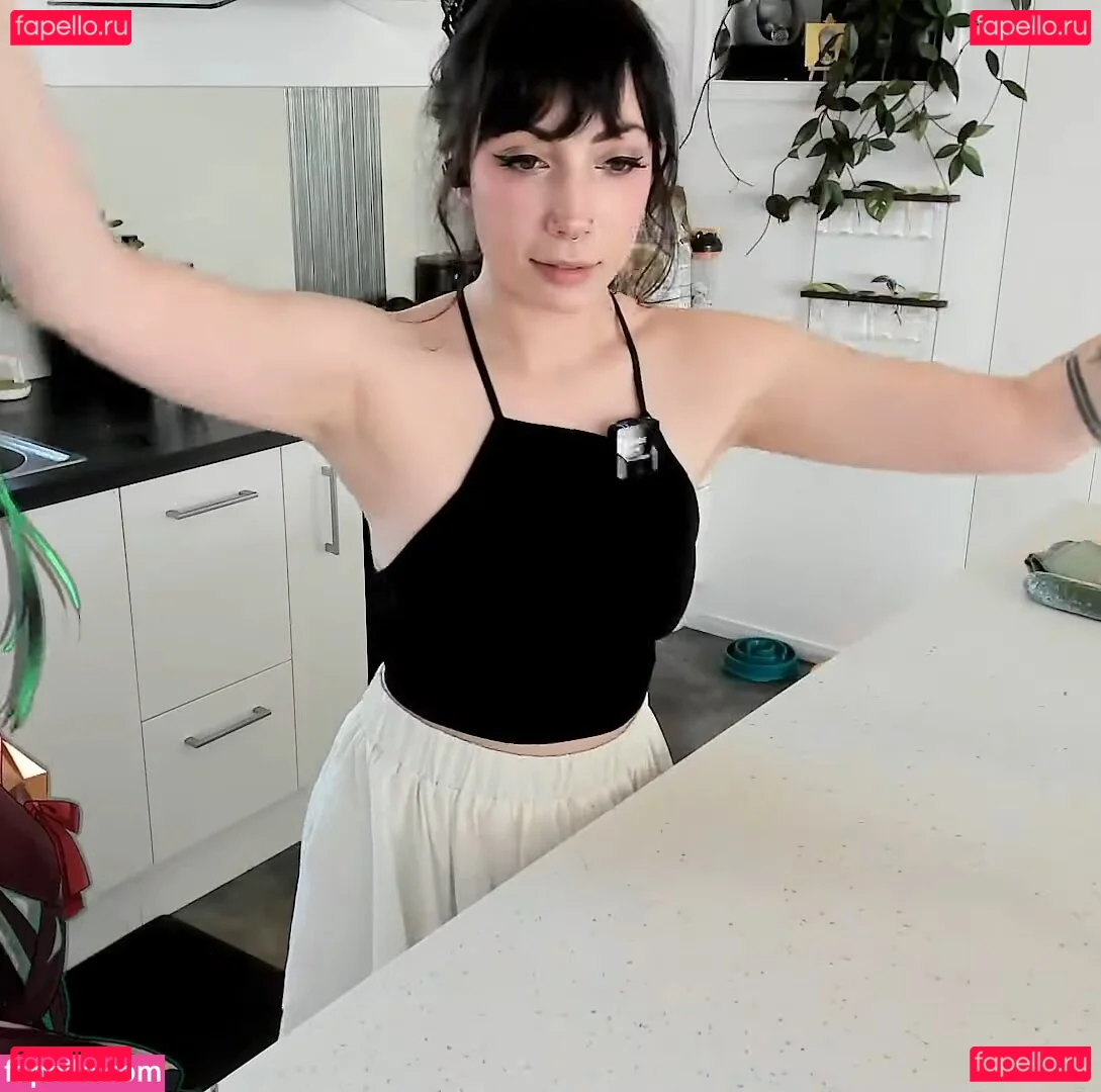 Layna Lazar Onlyfans Photo Gallery 