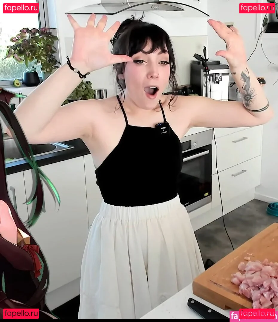 Layna Lazar Onlyfans Photo Gallery 