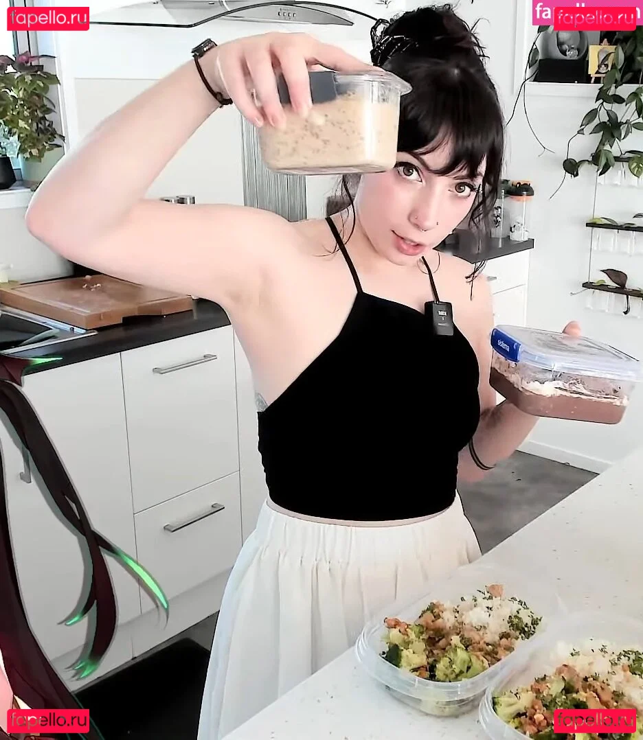 Layna Lazar Onlyfans Photo Gallery 